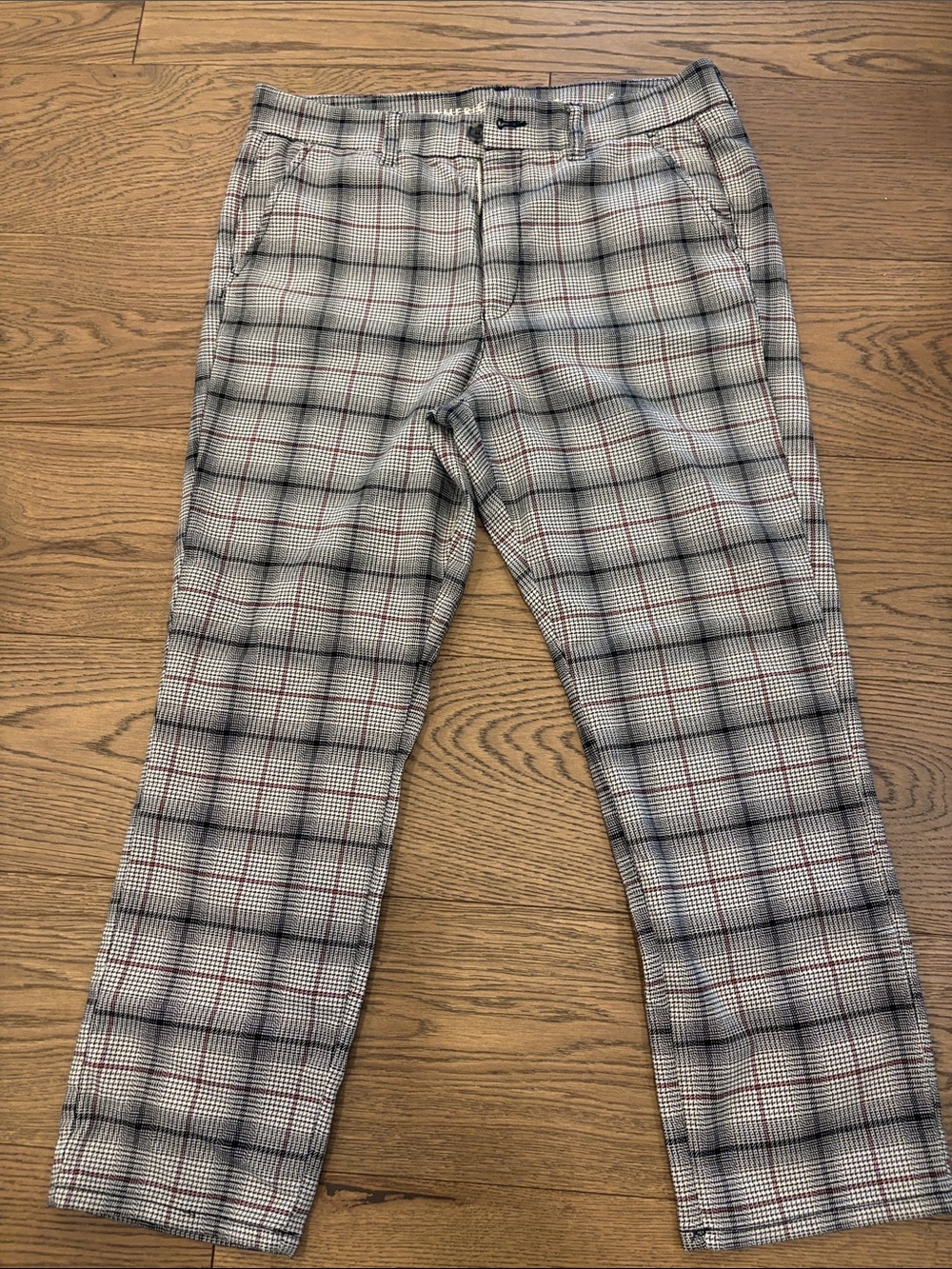 American Eagle Outfitters Plaid Straight Leg Pants in Gray and Black